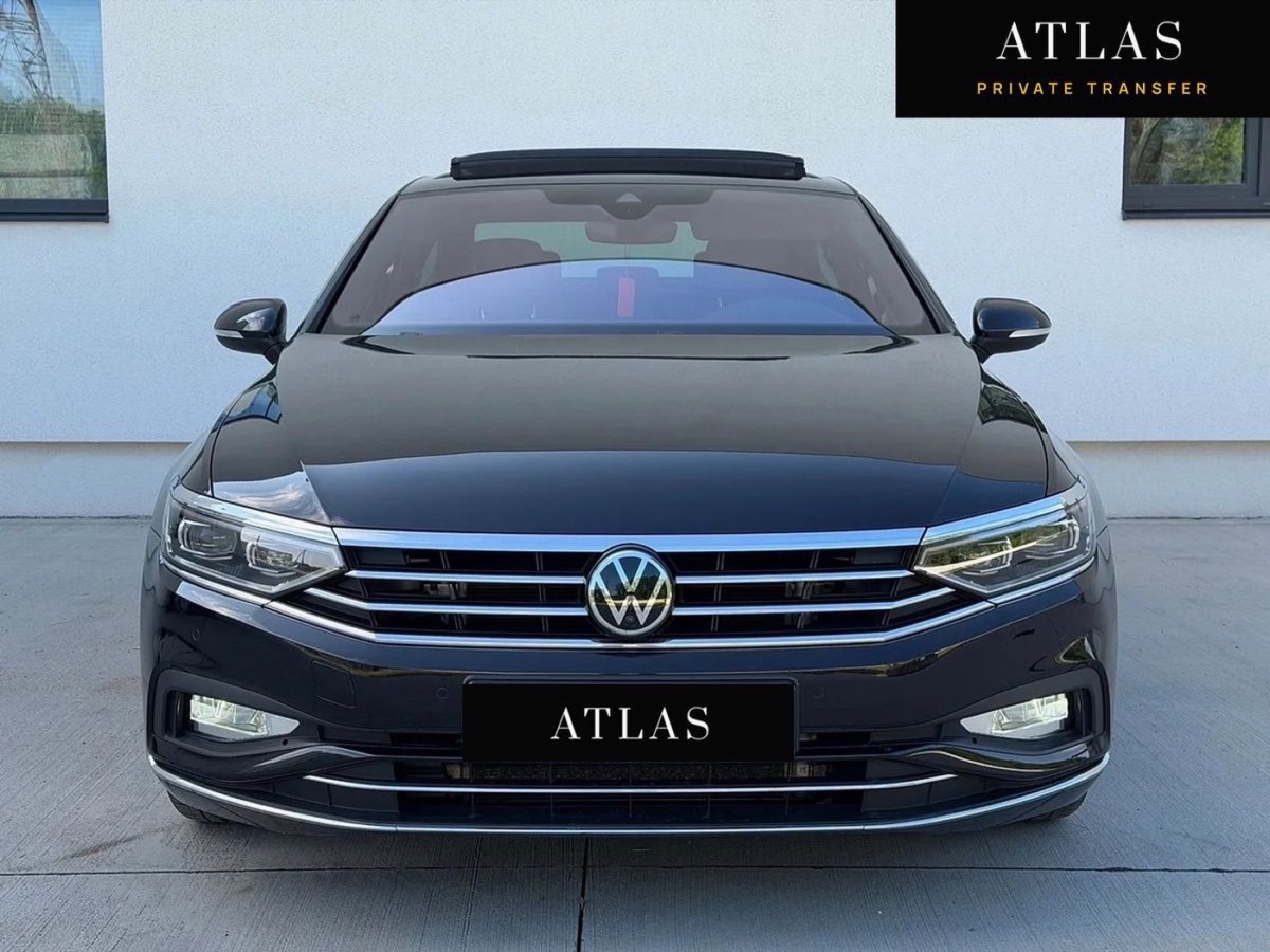 Volkswagen Passat — 1